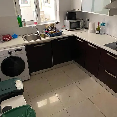 Y Bano Privado * Is-Swieqi